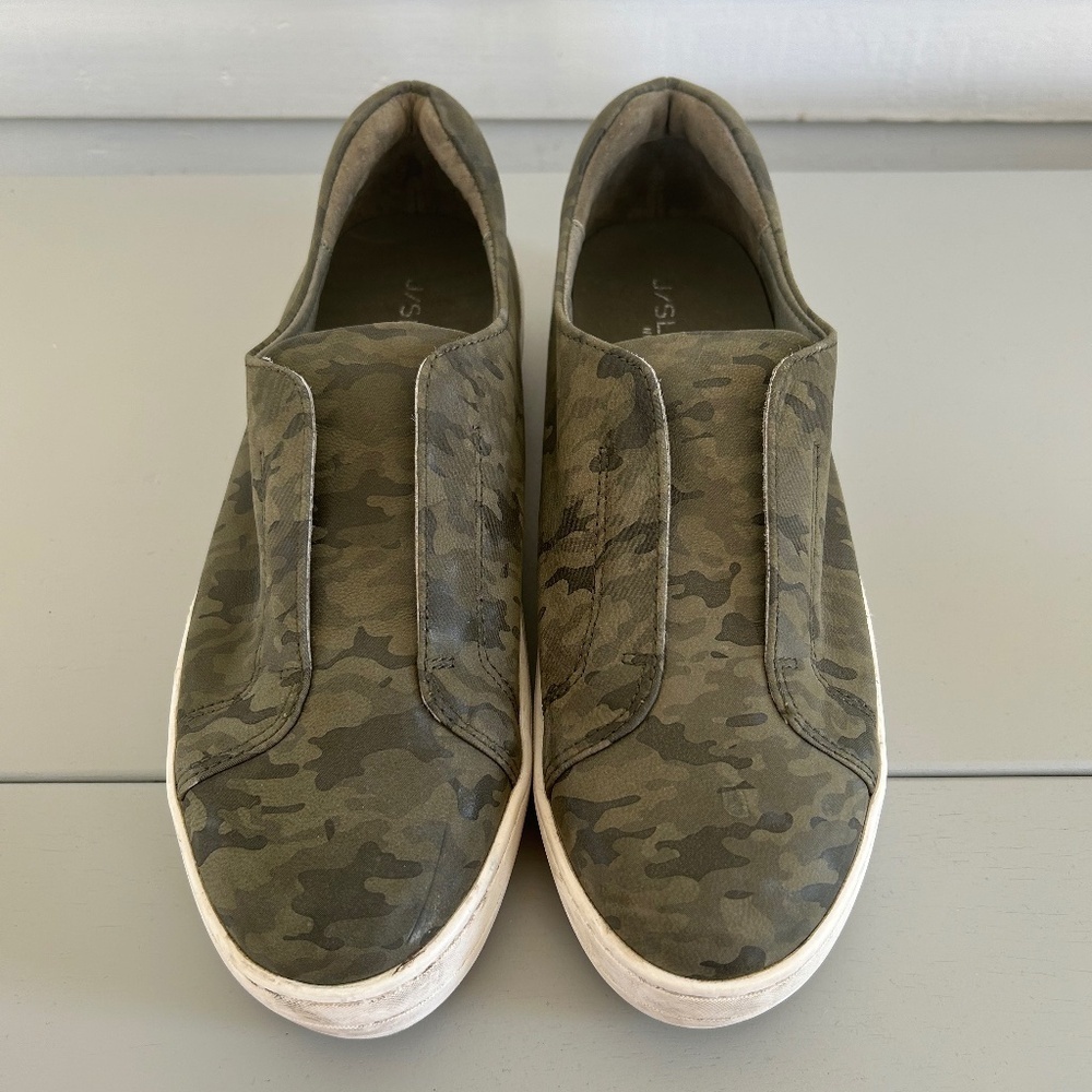 J/Slides Women's Green Camo Leather Heidi Slip on Sz 9